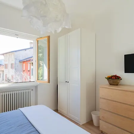 Lovely Corner In The Heart Of The By Rent Apartment