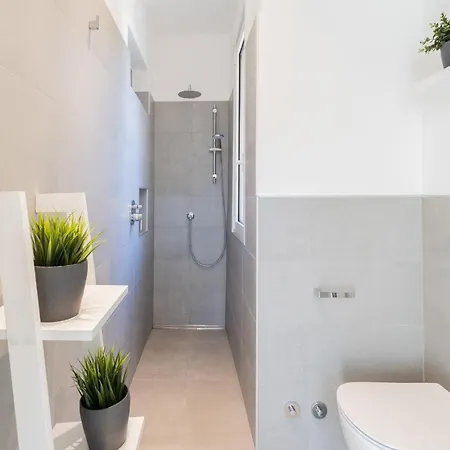 Lovely Corner In The Heart Of The By Rent Apartment *
