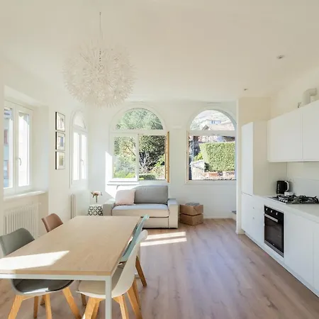 Lovely Corner In The Heart Of The By Rent Daire Como