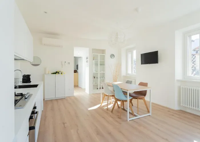 公寓 Lovely Corner In The Heart Of The By Rent